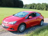 Gebraucht Opel Astra GTC 180 PS (132 kW) 2011 Rot Limousine