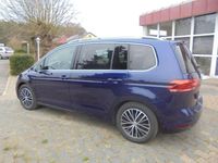 Gebraucht VW Touran Highline 150 PS (110 kW) 2017 Atlantic blue metallic Van / Kleinbus