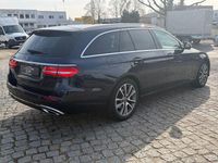 Gebraucht Mercedes E220 194 PS (142 kW) 2020 Blau Kombi