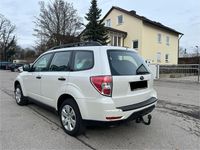 Gebraucht Subaru Forester 150 PS (110 kW) 2011 Weiß SUV