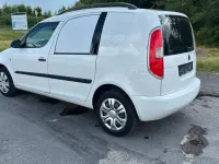 Gebraucht Skoda Roomster 75 PS (55 kW) 2011 Weiß Van / Kleinbus