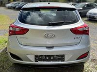 Gebraucht Hyundai Coupé Classic 90 PS (66 kW) 2013 Silber Coupé