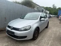Second-hand VW Golf VII Trendline 105 CP (77 kW) 2012 Argintiu Berlinǎ