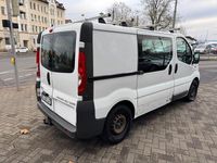 Gebraucht Opel Vivaro 145 PS (106 kW) 2011 Weiß Van / Kleinbus