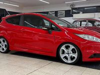 Gebraucht Ford Fiesta ST 182 PS (133 kW) 2014 Rot Kleinwagen