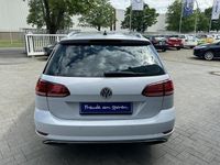 Gebraucht VW Golf VII Join 110 PS (80 kW) 2018 White silver metallic (white sil Kombi