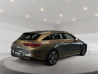 Gebraucht Mercedes CLA200 Shooting Brake 150 PS (110 kW) 2023 Metalliclack mountaingrau Kombi