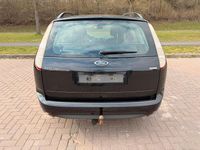 Gebraucht Ford Focus Style 136 PS (100 kW) 2010 Schwarz Kombi