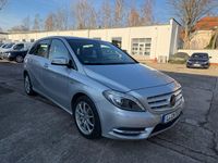 Gebraucht Mercedes B200 156 PS (114 kW) 2012 Silber Van / Kleinbus