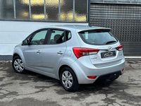 Gebraucht Hyundai ix20 Edition 125 PS (91 kW) 2015 Silber Kleinwagen