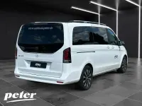 Gebraucht Mercedes EQV300 150 kW (204 PS) 2025 Weiß Van / Kleinbus