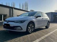 Gebraucht VW Golf VIII Move 131 PS (96 kW) 2024 Weiß Limousine