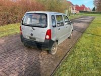 Gebraucht Opel Agila 58 PS (42 kW) 2001 Silber Van / Kleinbus