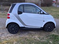 Gebraucht Smart ForTwo Coupé 61 PS (44 kW) 2012 Weiß Coupé