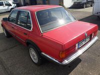 Gebraucht BMW 318 Basis 102 PS (75 kW) 1987 Rot Limousine