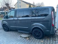 Gebraucht Ford Tourneo Titanium 170 PS (125 kW) 2019 Grau Van / Kleinbus
