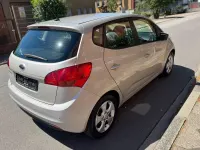 Gebraucht Kia Venga 125 PS (91 kW) 2010 Gold Kleinwagen