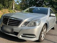 Gebraucht Mercedes E250 204 PS (150 kW) 2011 Silber Kombi