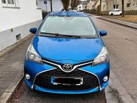 Gebraucht Toyota Yaris 99 PS (72 kW) 2015 Blau Kleinwagen