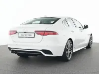 Gebraucht Jaguar XE R-Dynamic 204 PS (150 kW) 2023 Weiß Limousine