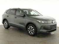 Neu VW Tiguan Life 150 PS (110 kW) 2026 Cipressino grün metallic SUV