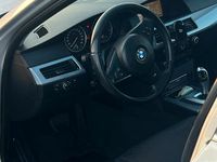 Gebraucht BMW 525 197 PS (144 kW) 2007 Grau Limousine