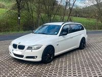 Gebraucht BMW 320 170 PS (125 kW) 2009 Weiß Kombi