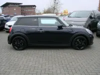 Gebraucht Mini Cooper Classic 136 PS (100 kW) 2022 Schwarz Kleinwagen