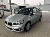 Gebraucht BMW 218 136 PS (100 kW) 2016 Glaciersilber Kombi