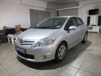 Gebraucht Toyota Auris 99 PS (72 kW) 2010 Silber Kleinwagen