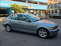Gebraucht BMW 320 170 PS (125 kW) 2004 Grau Limousine