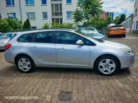 Gebraucht Opel Astra Design Edition 101 PS (74 kW) 2011 Silber Kombi