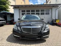 Używany Mercedes E220 170 KM (125 kW) 2011 Czarny Kombi