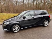 Gebraucht Mercedes B220 184 PS (135 kW) 2013 Schwarz Van / Kleinbus