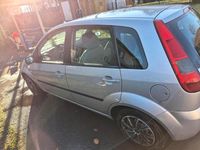 Gebraucht Ford Fiesta 80 PS (58 kW) 2005 Silber Kleinwagen