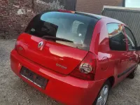 Gebraucht Renault Clio II Authentique 75 PS (55 kW) 2011 Rot Limousine