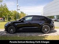 Gebraucht Porsche Macan 264 kW (360 PS) 2025 Tiefschwarzmetallic SUV