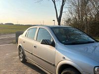 Gebraucht Opel Astra 84 PS (61 kW) 2002 Silber Kleinwagen