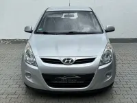 Gebraucht Hyundai i20 Classic 77 PS (56 kW) 2012 Silber Kleinwagen