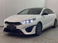 Gebraucht Kia ProCeed GT 204 PS (150 kW) 2024 (hw2) deluxeweiss met. Kombi