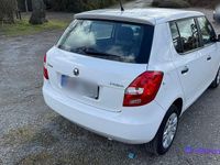 Gebraucht Skoda Fabia Active 60 PS (44 kW) 2014 Weiß Kleinwagen