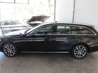 Gebraucht Mercedes E220 Avantgarde 194 PS (142 kW) 2018 Schwarz , obsidianschwarz metallic Limousine