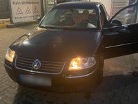 Gebraucht VW Passat 131 PS (96 kW) 2004 Schwarz Limousine