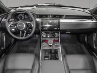 Gebraucht Jaguar XF R-Dynamic 206 PS (151 kW) 2024 Santorini black