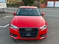Gebraucht Audi A3 Attraction 140 PS (102 kW) 2013 Rot Limousine