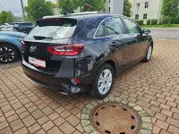 Usado Kia Ceed Comfort 140 CV (102 kW) 2025 Negro Utilitario