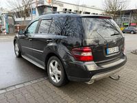 Gebraucht Mercedes ML320 224 PS (164 kW) 2007 Schwarz SUV