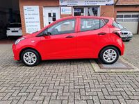 Gebraucht Hyundai i10 Pure 67 PS (49 kW) 2019 Rot Kleinwagen