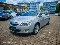 Gebraucht Opel Astra Design Edition 101 PS (74 kW) 2011 Silber Kombi