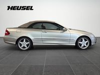 Gebraucht Mercedes CLK500 Elegance 306 PS (225 kW) 2005 Designo sabbia magno Cabrio